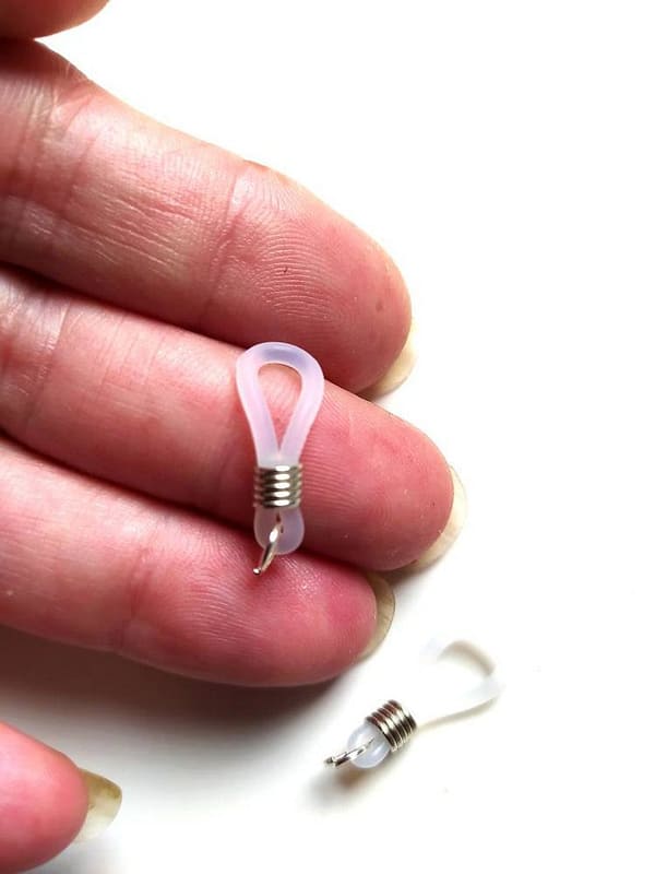 Non piercing silicone nipple loops