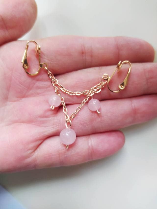 labia chains with quazt dangles